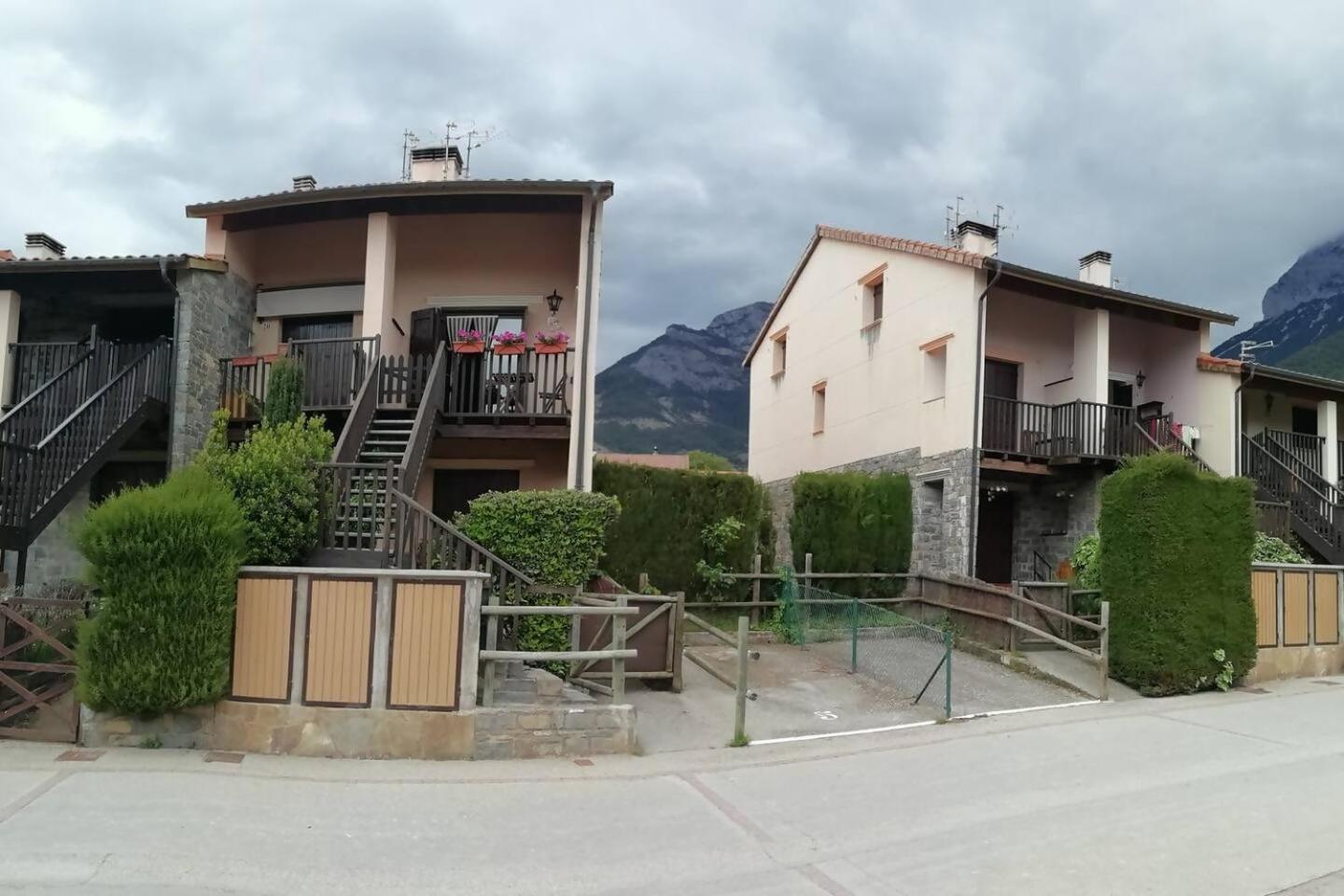Duplex La Valle Ordesaainsa Laspuña Eksteriør billede