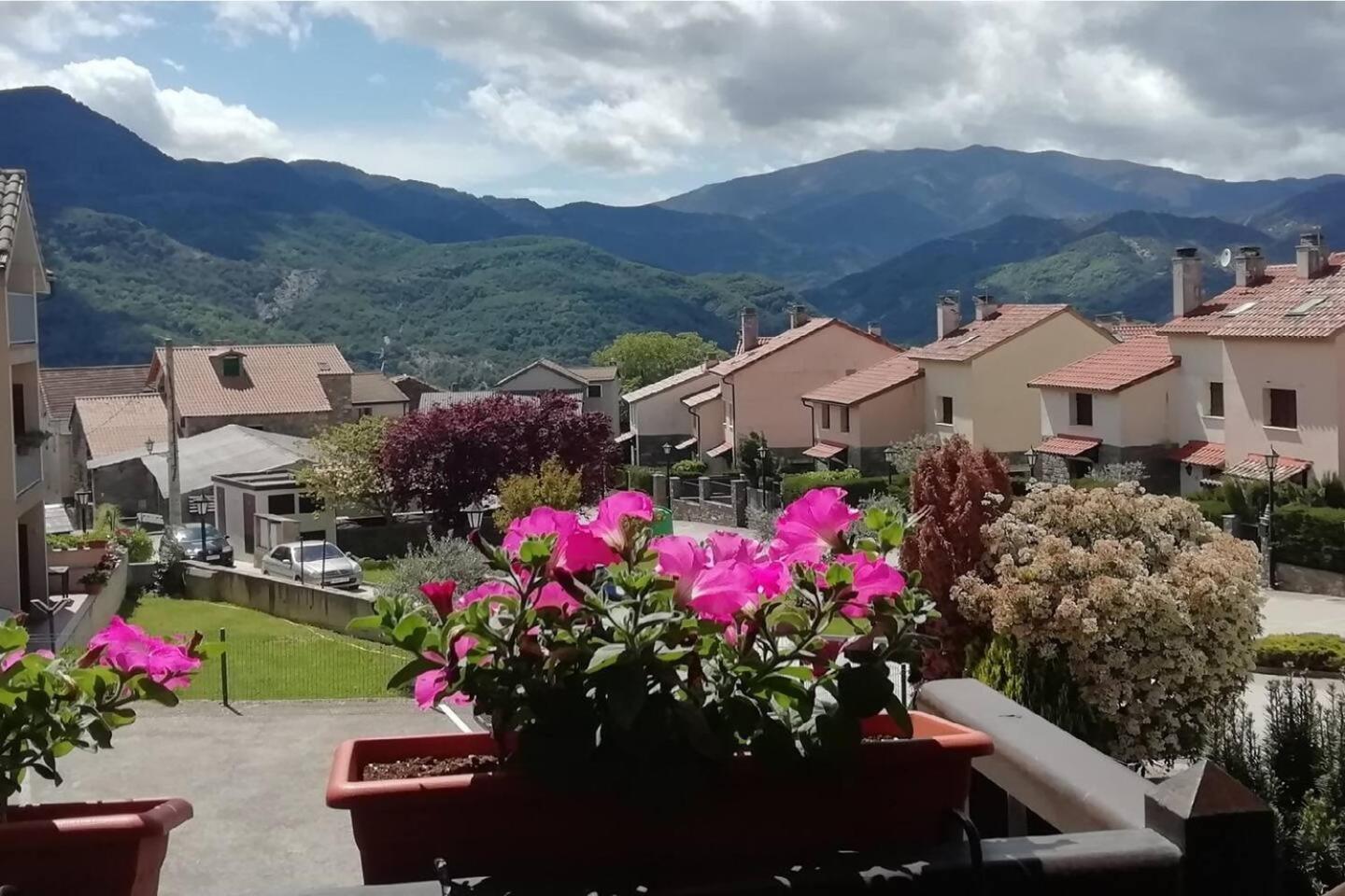 Duplex La Valle Ordesaainsa Laspuña Eksteriør billede